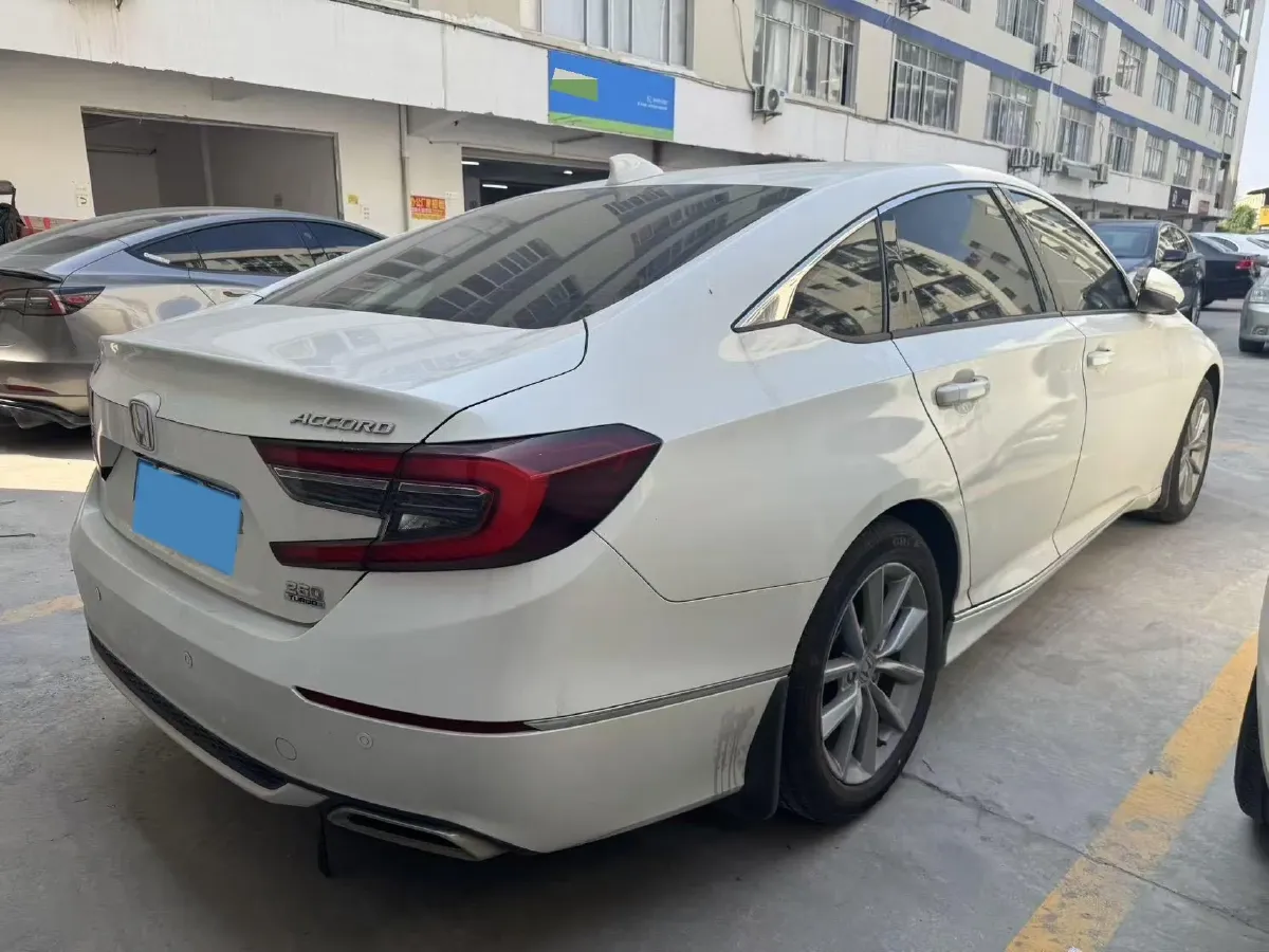 2022 Honda Accord 1.5T 194HP L4 CVT,autocango,china used car exporter,china ev exporter,chinese used car exporter,chinese used ev exporter