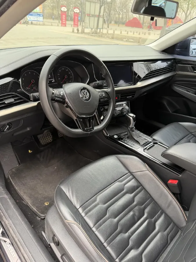 2019 Skoda Kodiak 2.0T 186HP L4 7DCT,autocango,china used car exporter,china ev exporter,chinese used car exporter,chinese used ev exporter