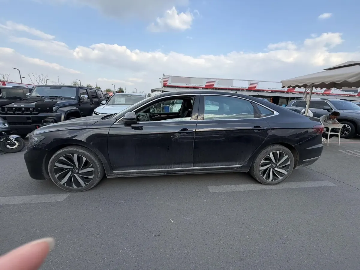 2023 Volkswagen Passat 2.0T 186HP L4 7DCT,autocango,china used car exporter,china ev exporter,chinese used car exporter,chinese used ev exporter