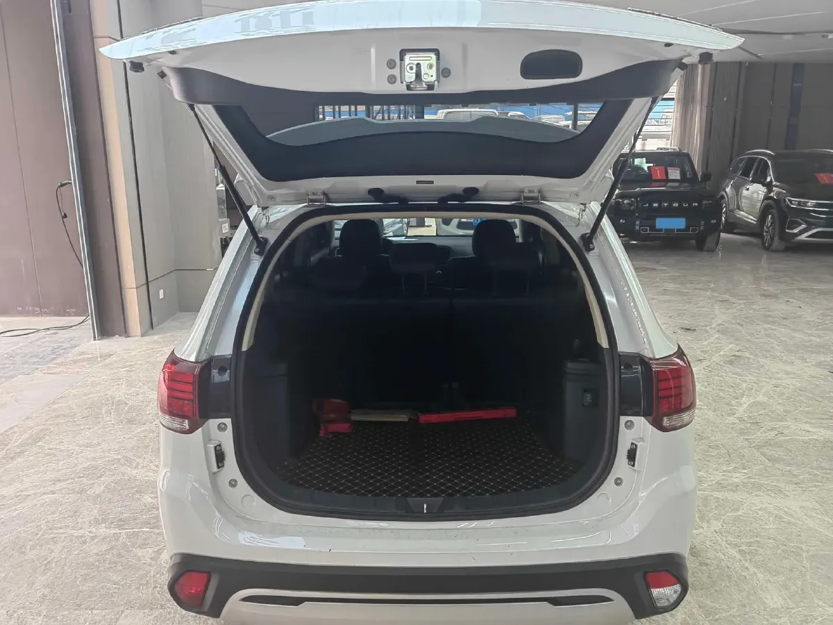 2020 Mitsubishi Outlander 2.0L 166HP L4 CVT,autocango,china used car exporter,china ev exporter,chinese used car exporter,chinese used ev exporter