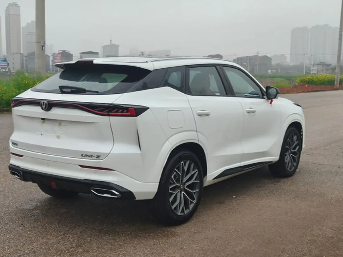 2025 ChangAn UNI-Z 1.5L 98HP L4 E-CVT PHEV,autocango,china used car exporter,china ev exporter,chinese used car exporter,chinese used ev exporter