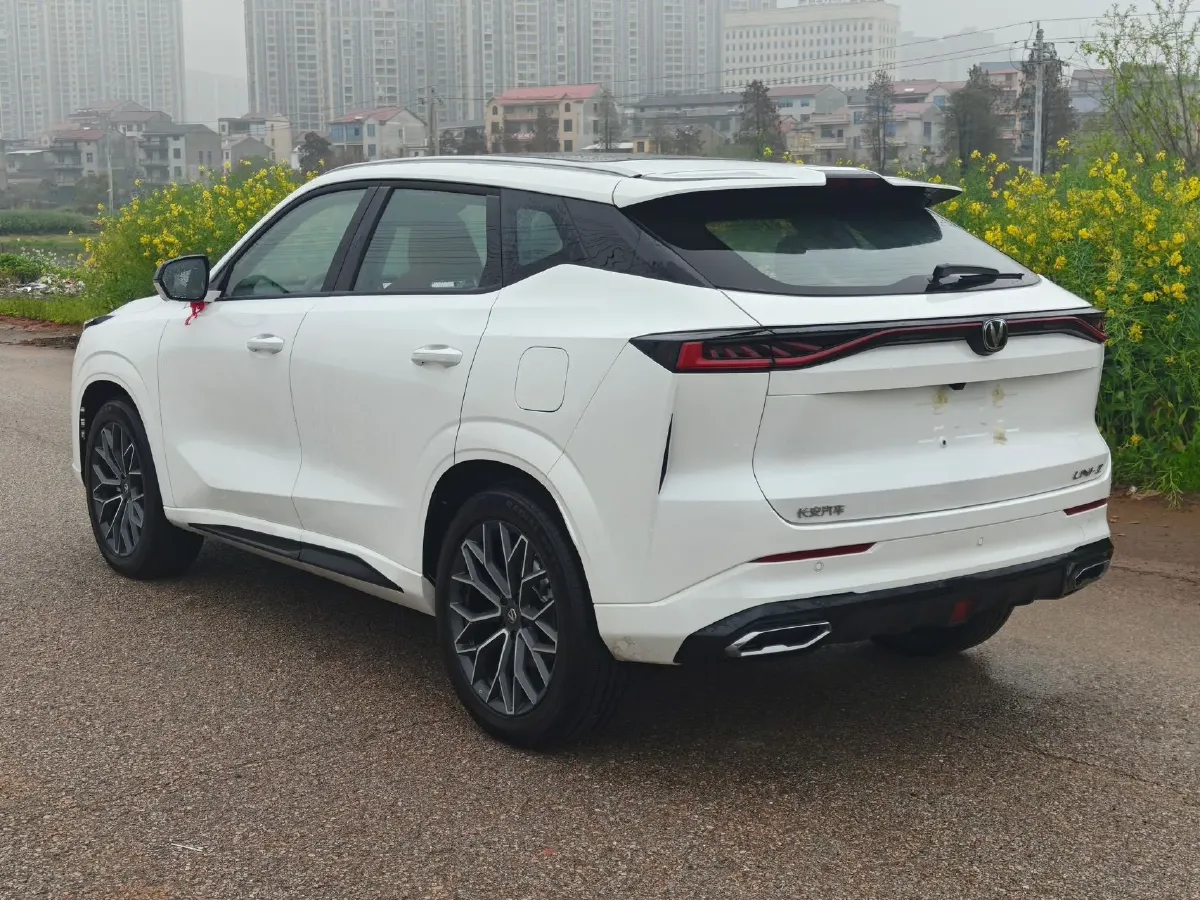 2025 ChangAn UNI-Z 1.5L 98HP L4 E-CVT PHEV,autocango,china used car exporter,china ev exporter,chinese used car exporter,chinese used ev exporter