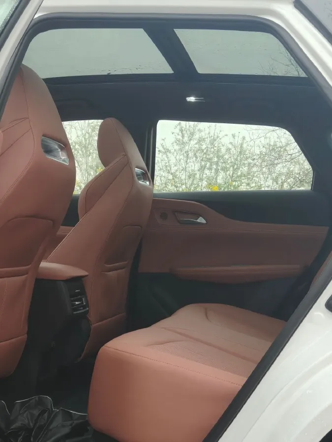 2025 ChangAn UNI-Z 1.5L 98HP L4 E-CVT PHEV,autocango,china used car exporter,china ev exporter,chinese used car exporter,chinese used ev exporter