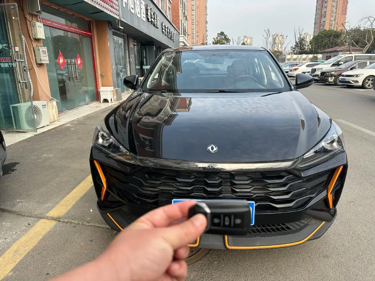 2023 DongFeng Aeolus YiXuan 1.5L 125HP L4 6DCT,autocango,china used car exporter,china ev exporter,chinese used car exporter,chinese used ev exporter