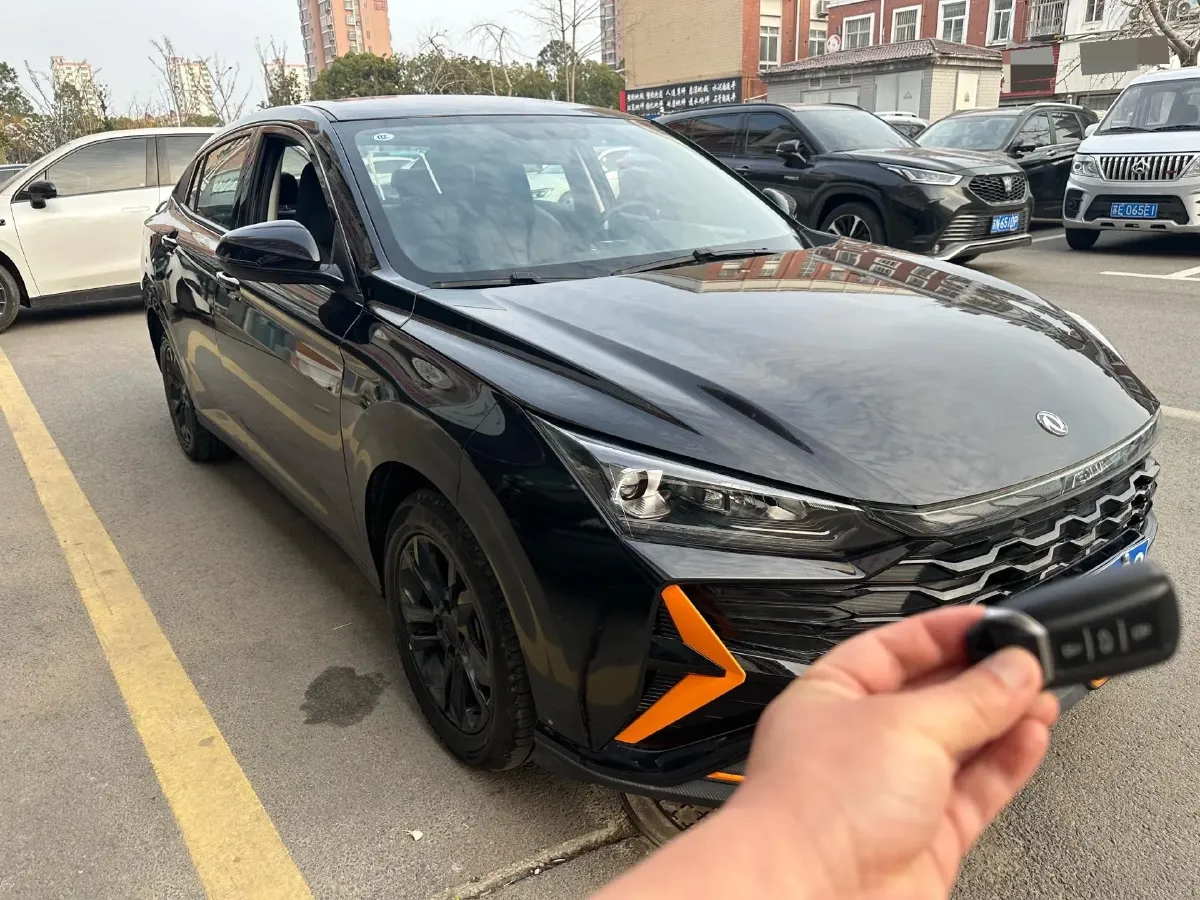 2023 DongFeng Aeolus YiXuan 1.5L 125HP L4 6DCT,autocango,china used car exporter,china ev exporter,chinese used car exporter,chinese used ev exporter