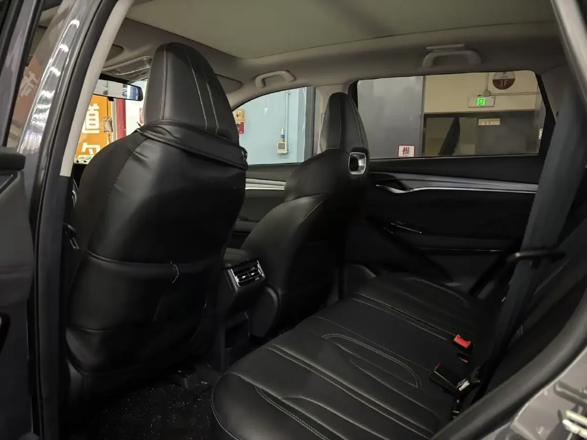 2022 ChangAn CS75 Plus 1.5T 178HP L4 6AT,autocango,china used car exporter,china ev exporter,chinese used car exporter,chinese used ev exporter