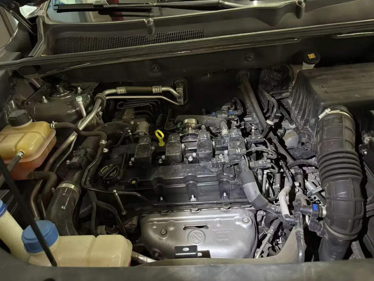 2022 ChangAn CS75 Plus 1.5T 178HP L4 6AT,autocango,china used car exporter,china ev exporter,chinese used car exporter,chinese used ev exporter