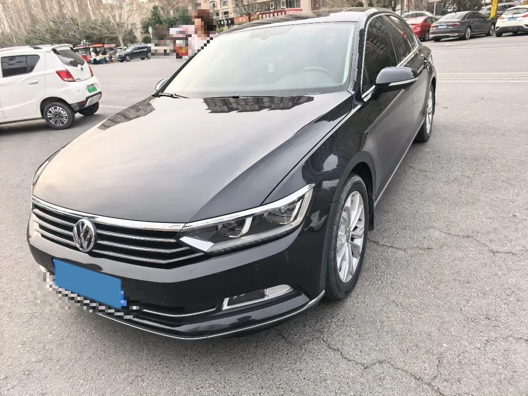 2018 Volkswagen Magotan 1.8T 180HP L4 7DCT,autocango,china used car exporter,china ev exporter,chinese used car exporter,chinese used ev exporter