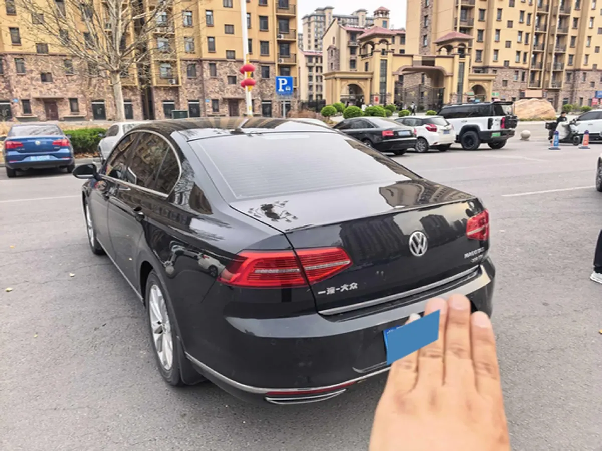 2018 Volkswagen Magotan 1.8T 180HP L4 7DCT,autocango,china used car exporter,china ev exporter,chinese used car exporter,chinese used ev exporter