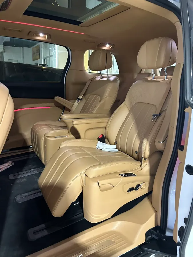 2022 Voyah Dream BEV 108.7KWH,autocango,china used car exporter,china ev exporter,chinese used car exporter,chinese used ev exporter