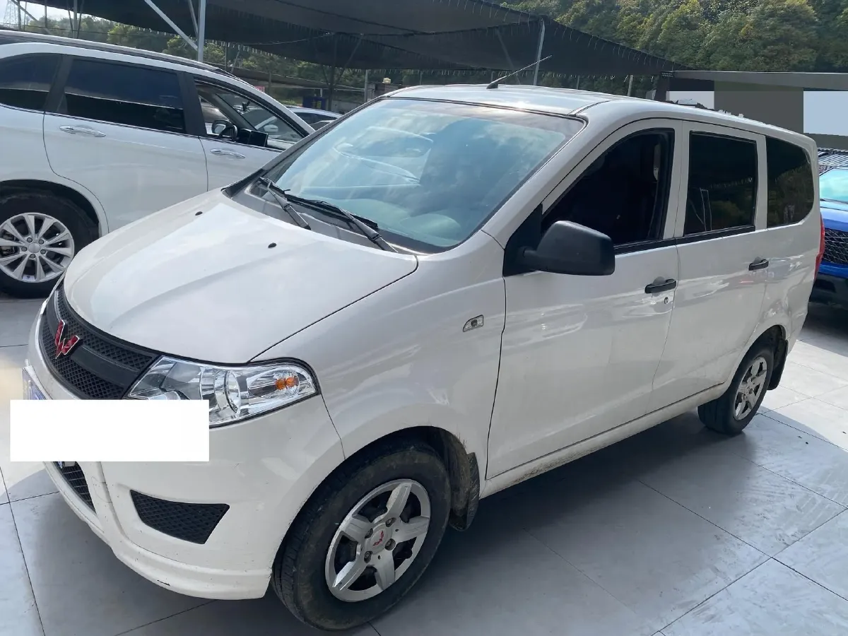 2015 WuLing HongGuang 1.2L 86HP L4 5MT,autocango,china used car exporter,china ev exporter,chinese used car exporter,chinese used ev exporter