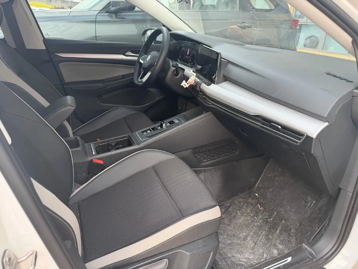 2021 Volkswagen Golf 1.4T 150HP L4 7DCT,autocango,china used car exporter,china ev exporter,chinese used car exporter,chinese used ev exporter