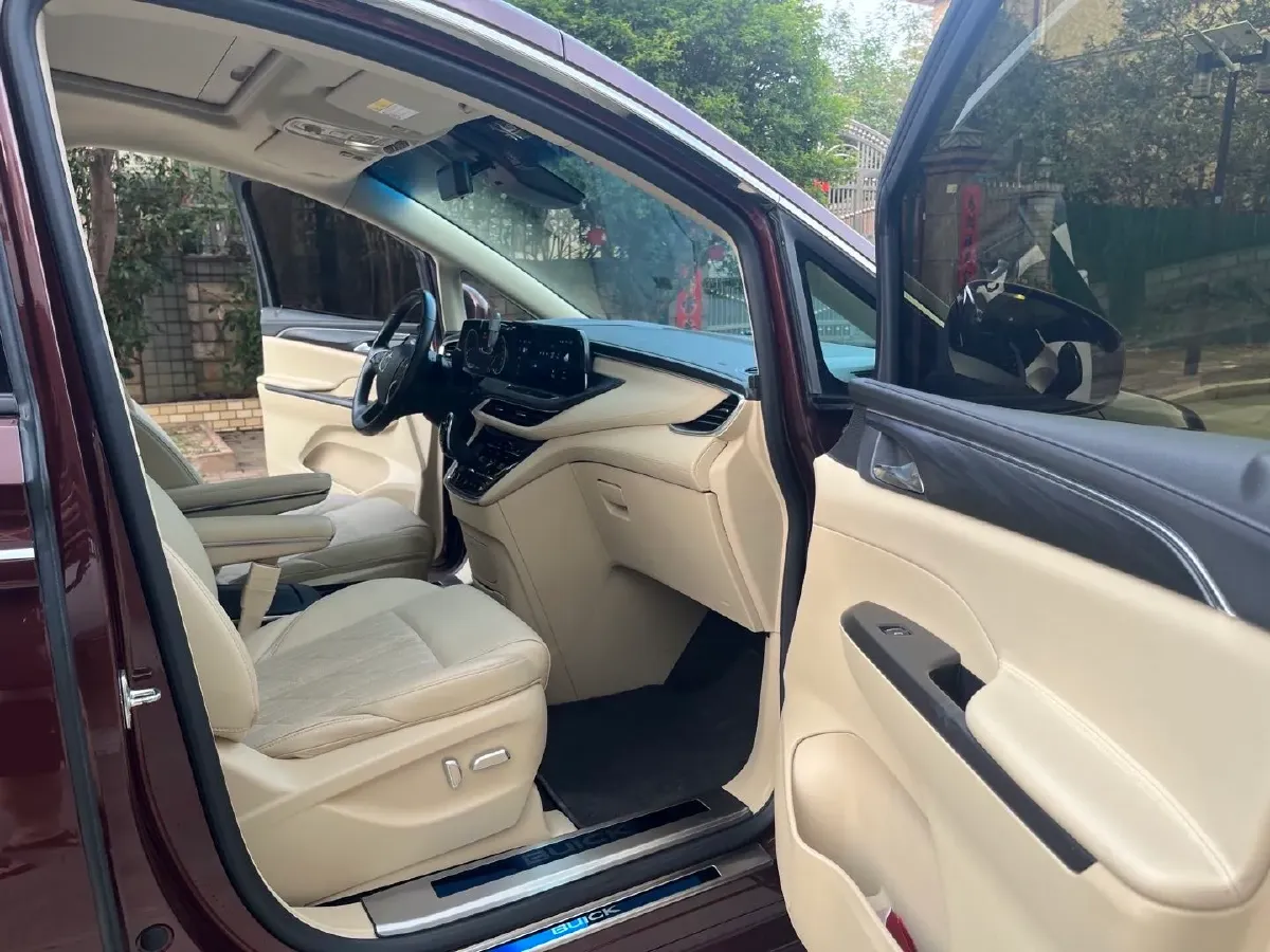 2022 Buick GL8 2.0T 237HP L4 9AT,autocango,china used car exporter,china ev exporter,chinese used car exporter,chinese used ev exporter