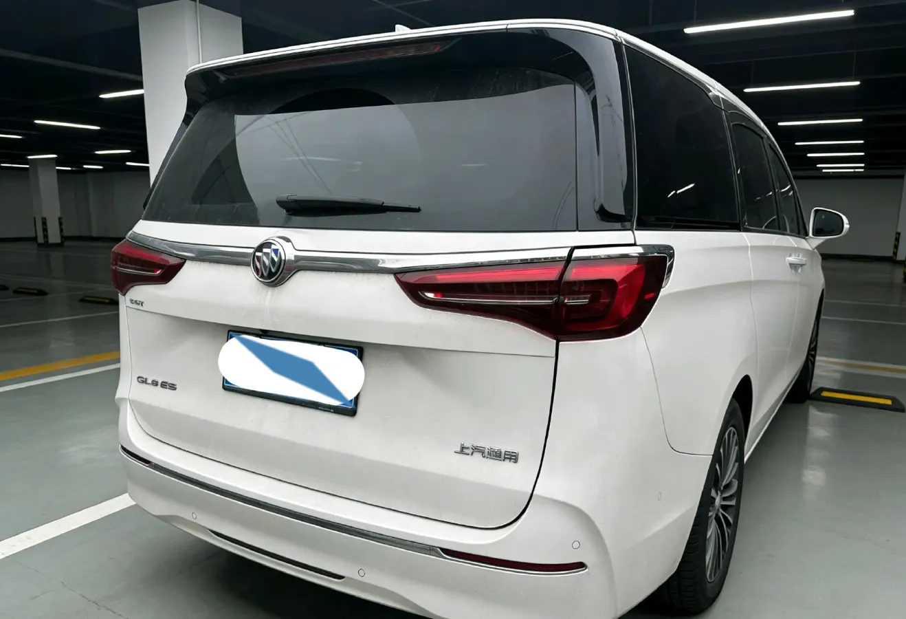 2022 Buick GL8 2.0T 237HP L4 9AT,autocango,china used car exporter,china ev exporter,chinese used car exporter,chinese used ev exporter