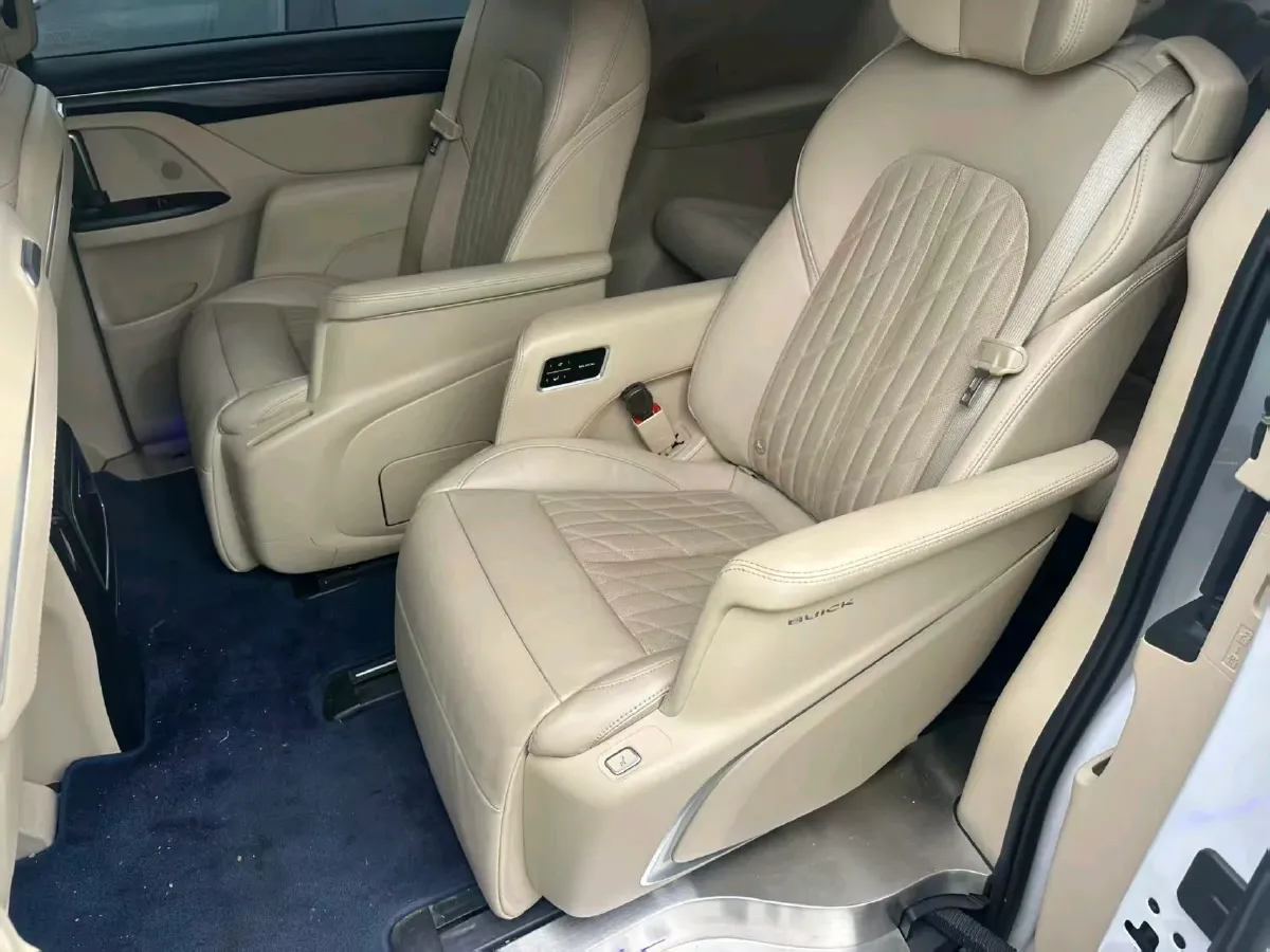 2022 Buick GL8 2.0T 237HP L4 9AT,autocango,china used car exporter,china ev exporter,chinese used car exporter,chinese used ev exporter