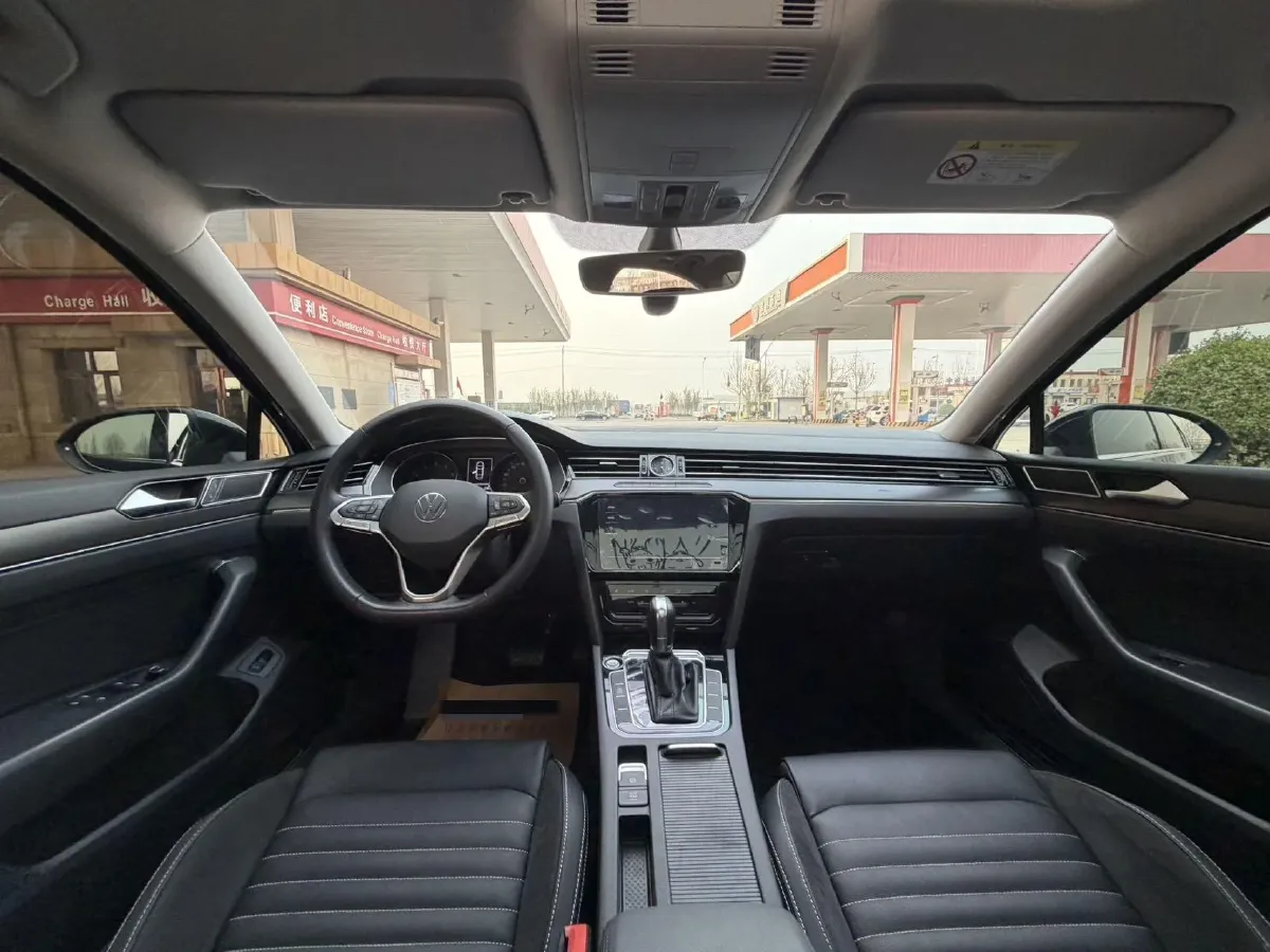 2020 Volkswagen Magotan 2.0T 186HP L4 7DCT,autocango,china used car exporter,china ev exporter,chinese used car exporter,chinese used ev exporter