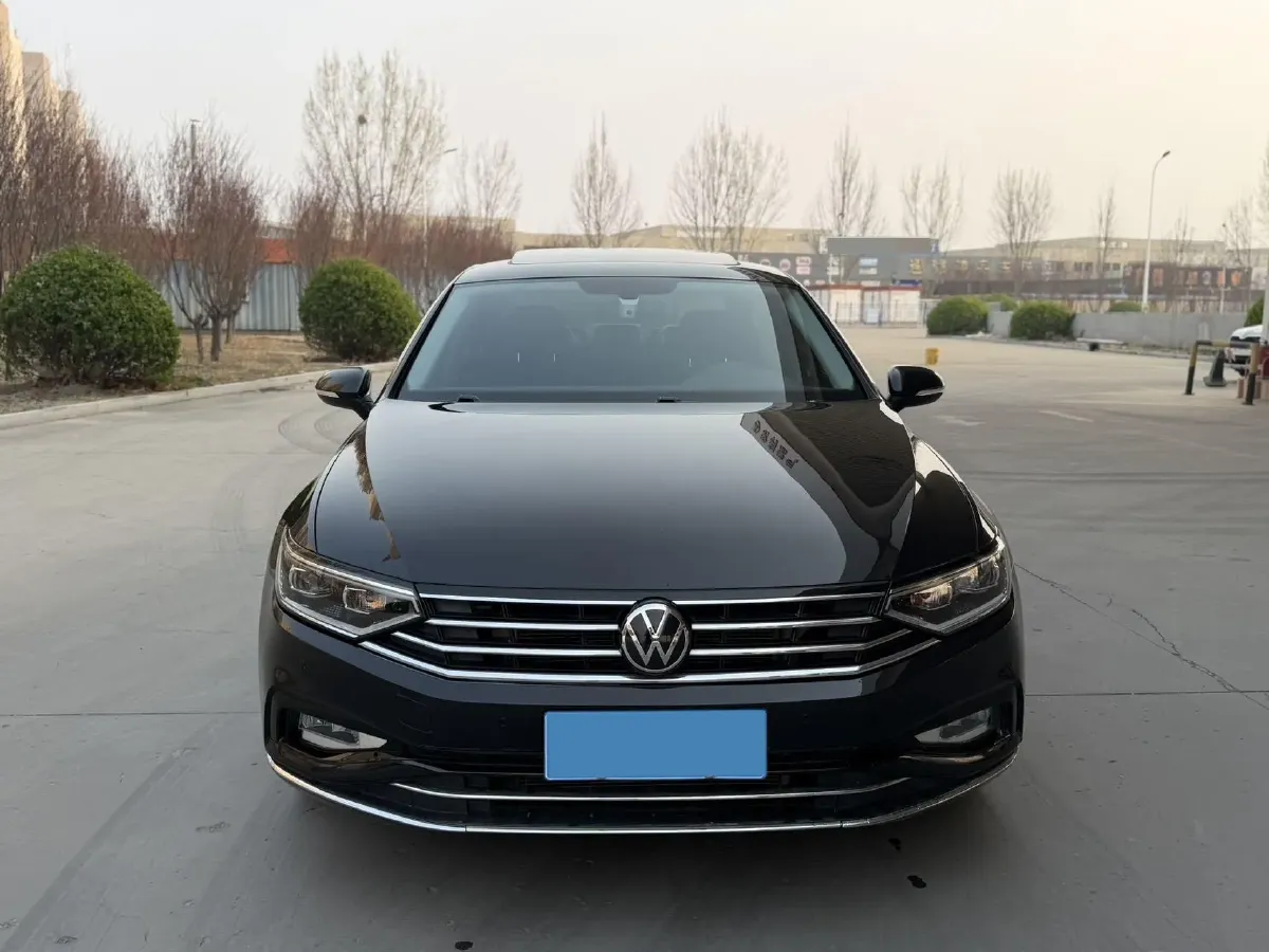 2020 Volkswagen Magotan 2.0T 186HP L4 7DCT,autocango,china used car exporter,china ev exporter,chinese used car exporter,chinese used ev exporter
