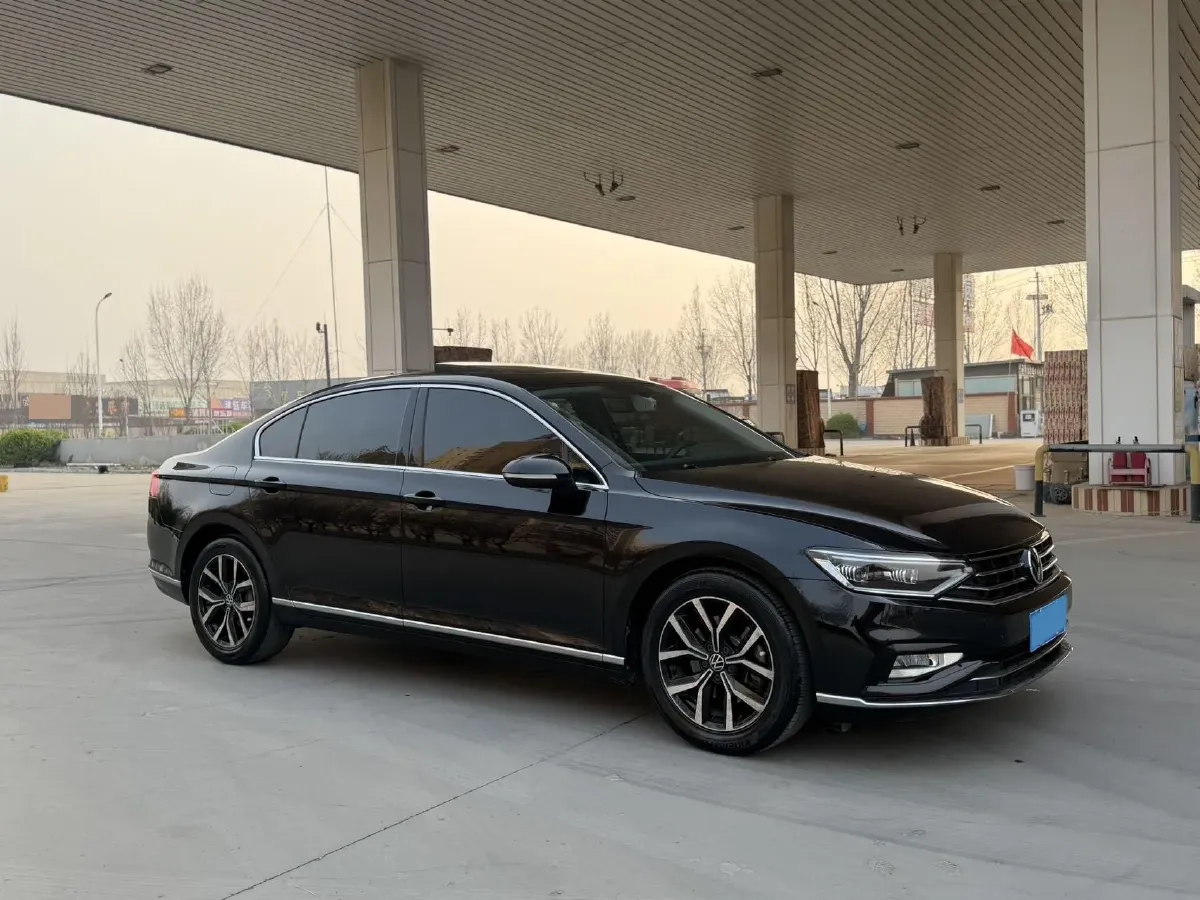 2020 Volkswagen Magotan 2.0T 186HP L4 7DCT,autocango,china used car exporter,china ev exporter,chinese used car exporter,chinese used ev exporter