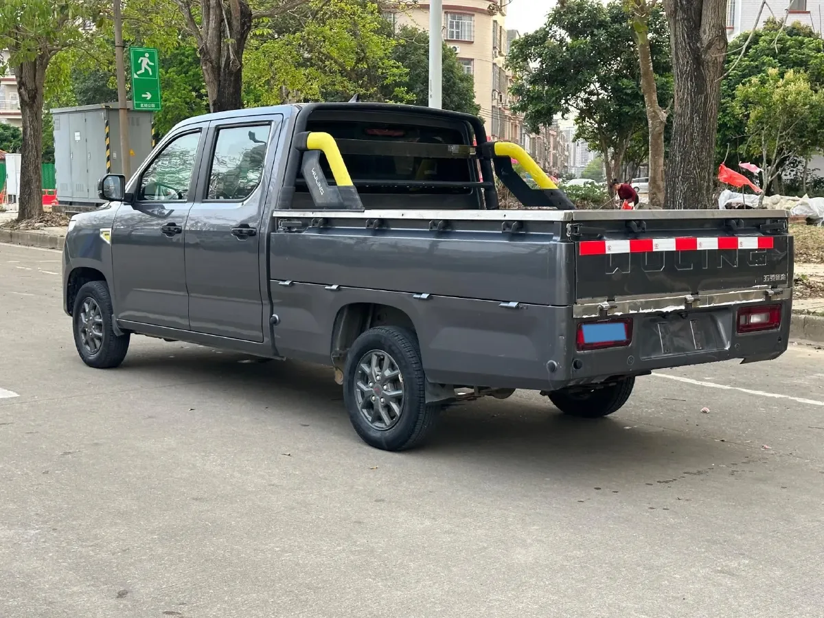 2021 WuLing ZhentTu 1.5L 99HP L4 5MT,autocango,china used car exporter,china ev exporter,chinese used car exporter,chinese used ev exporter