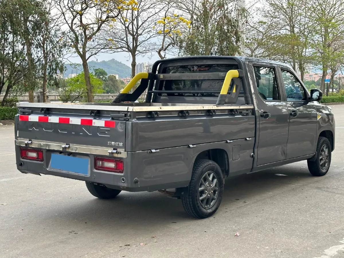 2021 WuLing ZhentTu 1.5L 99HP L4 5MT,autocango,china used car exporter,china ev exporter,chinese used car exporter,chinese used ev exporter