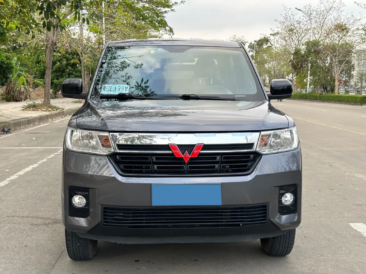 2021 WuLing ZhentTu 1.5L 99HP L4 5MT,autocango,china used car exporter,china ev exporter,chinese used car exporter,chinese used ev exporter