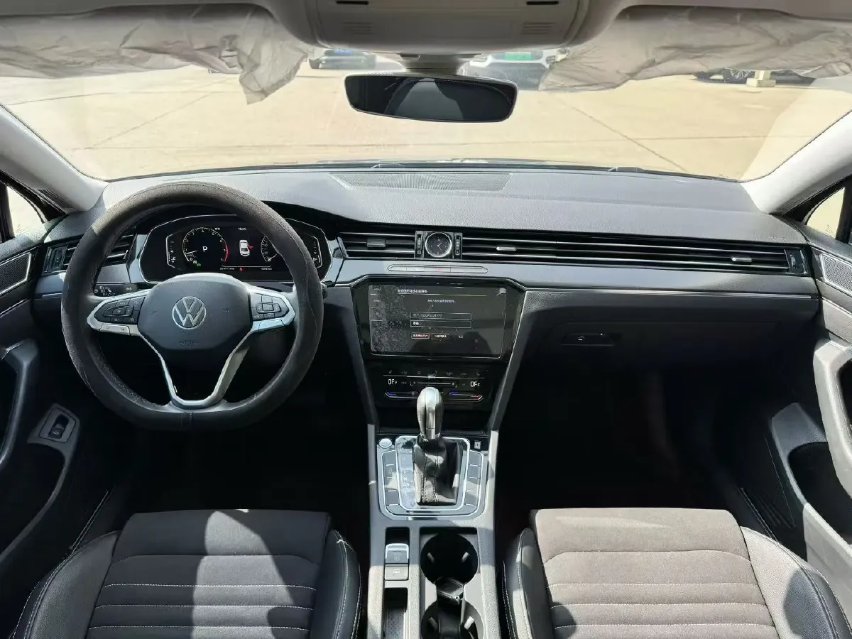 2020 Volkswagen Magotan 2.0T 220HP L4 7DCT,autocango,china used car exporter,china ev exporter,chinese used car exporter,chinese used ev exporter