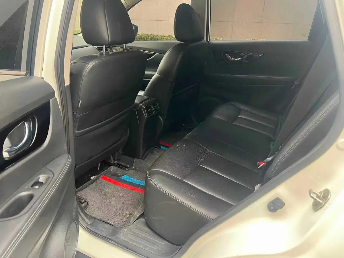 2020 Nissan X-Trail 2.0L 154HP L4 CVT,autocango,china used car exporter,china ev exporter,chinese used car exporter,chinese used ev exporter