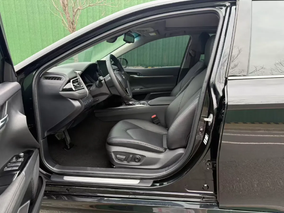 2021 Toyota Camry 2.5L 178HP L4 E-CVT Hybrid,autocango,china used car exporter,china ev exporter,chinese used car exporter,chinese used ev exporter