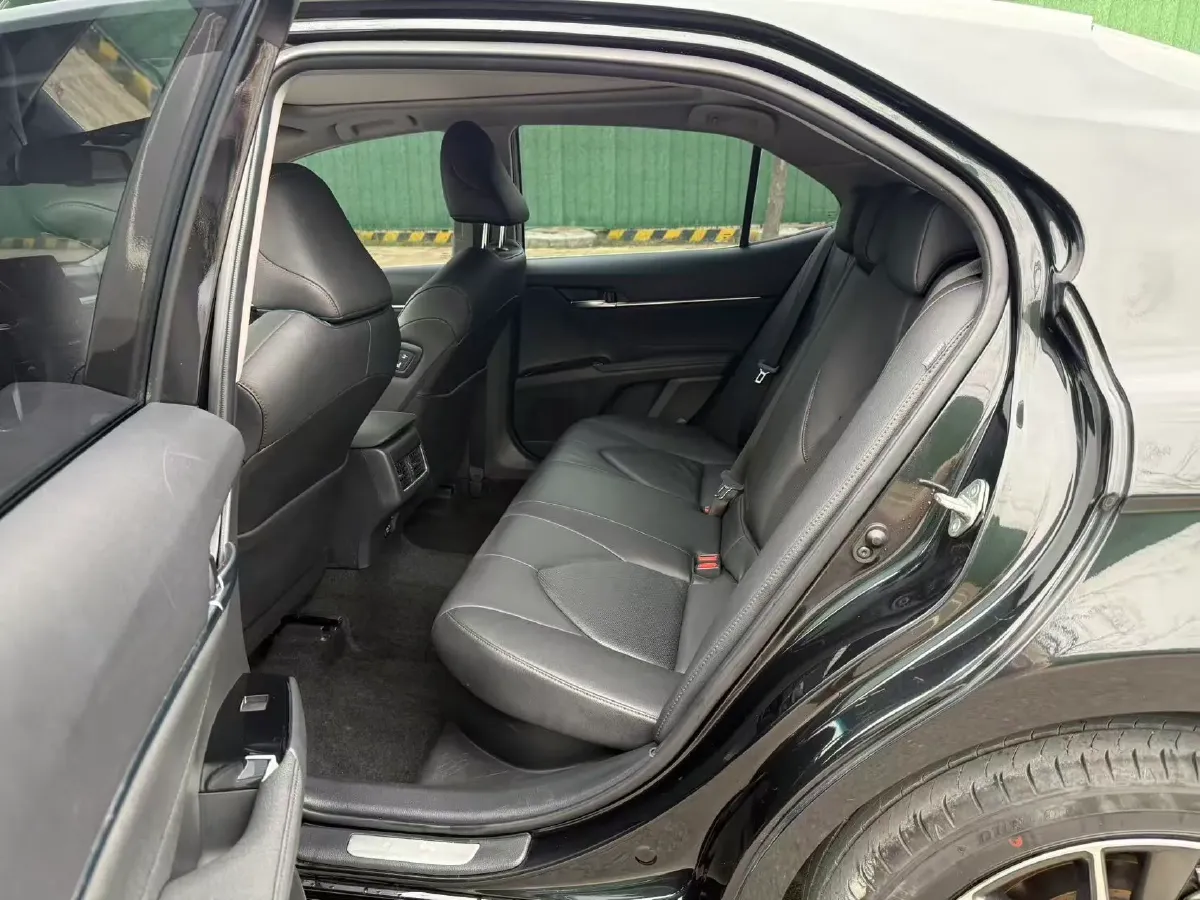 2021 Toyota Camry 2.5L 178HP L4 E-CVT Hybrid,autocango,china used car exporter,china ev exporter,chinese used car exporter,chinese used ev exporter