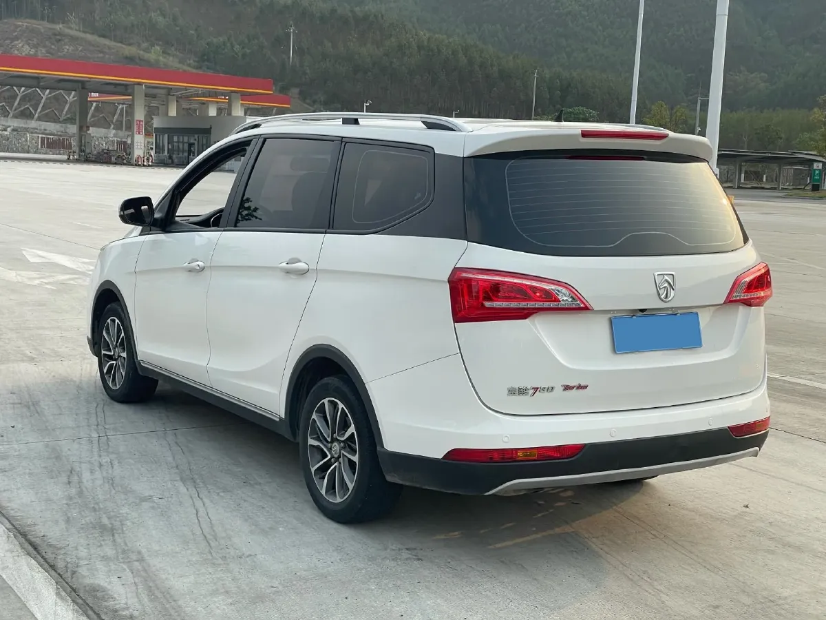 2021 BaoJun 730 1.5T 147HP L4 CVT,autocango,china used car exporter,china ev exporter,chinese used car exporter,chinese used ev exporter