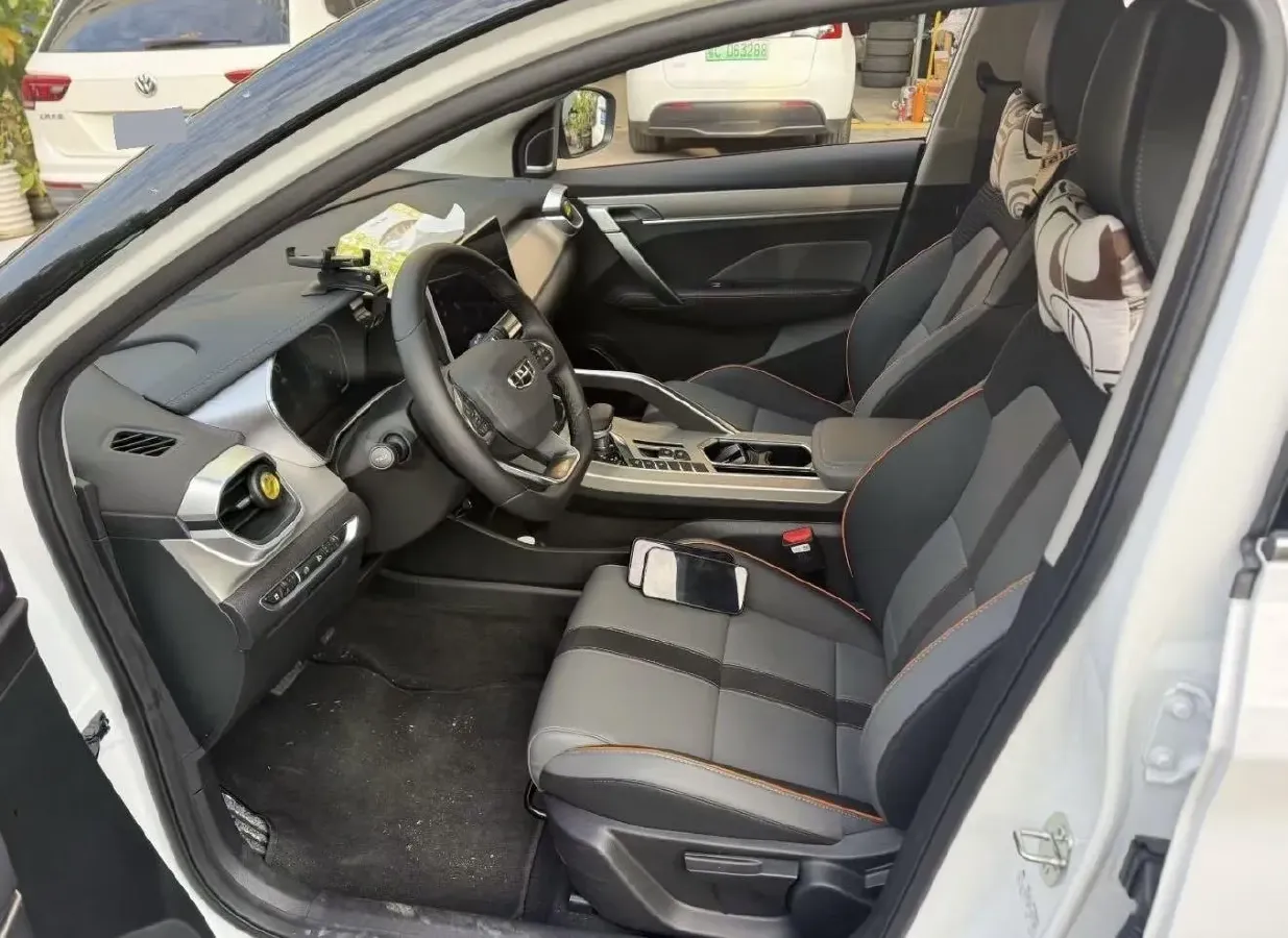 2023 Geely Coolray 1.5T 181HP L4 7DCT,autocango,china used car exporter,china ev exporter,chinese used car exporter,chinese used ev exporter