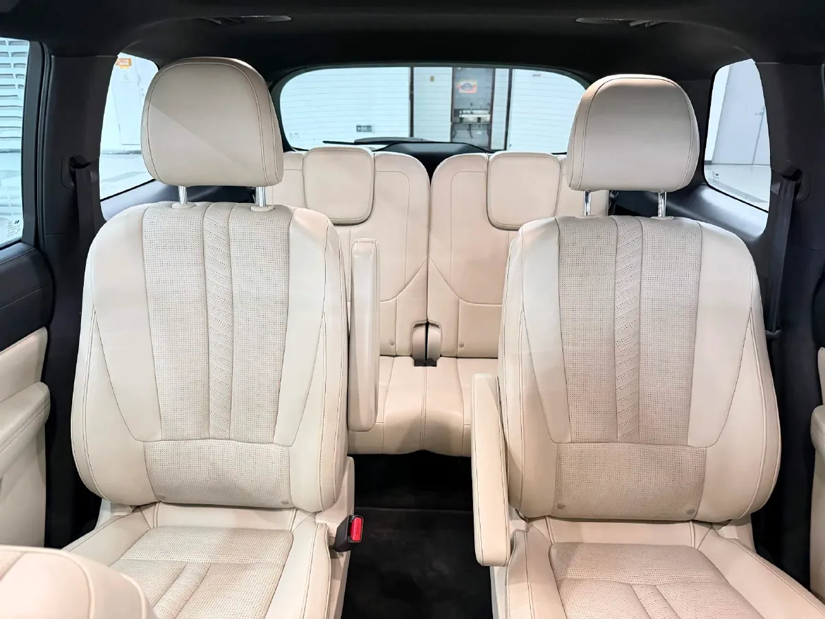 2020 Li ONE Range Extended 131HP REEV 40.5KWH,autocango,china used car exporter,china ev exporter,chinese used car exporter,chinese used ev exporter