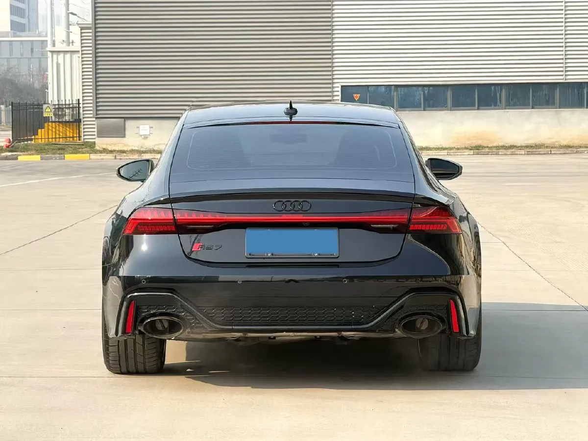 2025 Audi RS 7 4.0T 630HP V8 8AT,autocango,china used car exporter,china ev exporter,chinese used car exporter,chinese used ev exporter