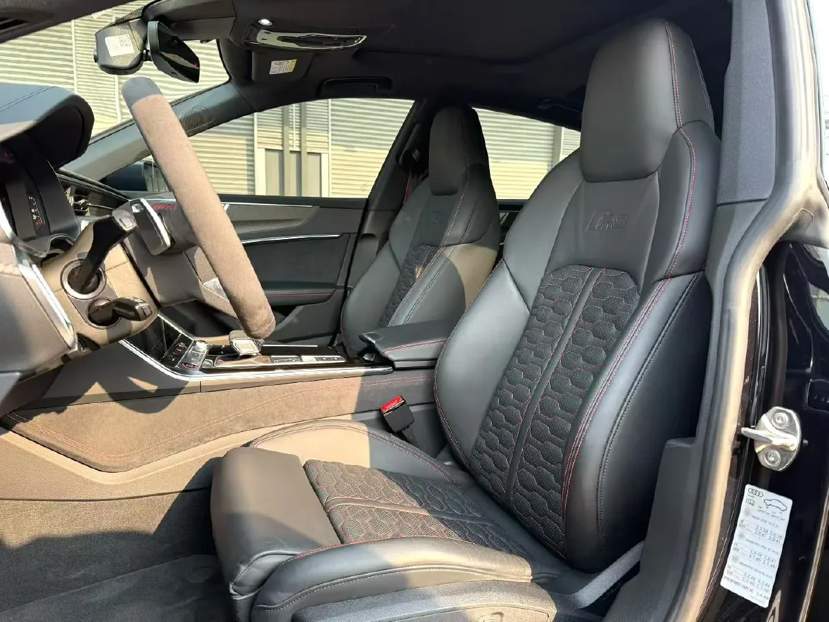 2025 Audi RS 7 4.0T 630HP V8 8AT,autocango,china used car exporter,china ev exporter,chinese used car exporter,chinese used ev exporter