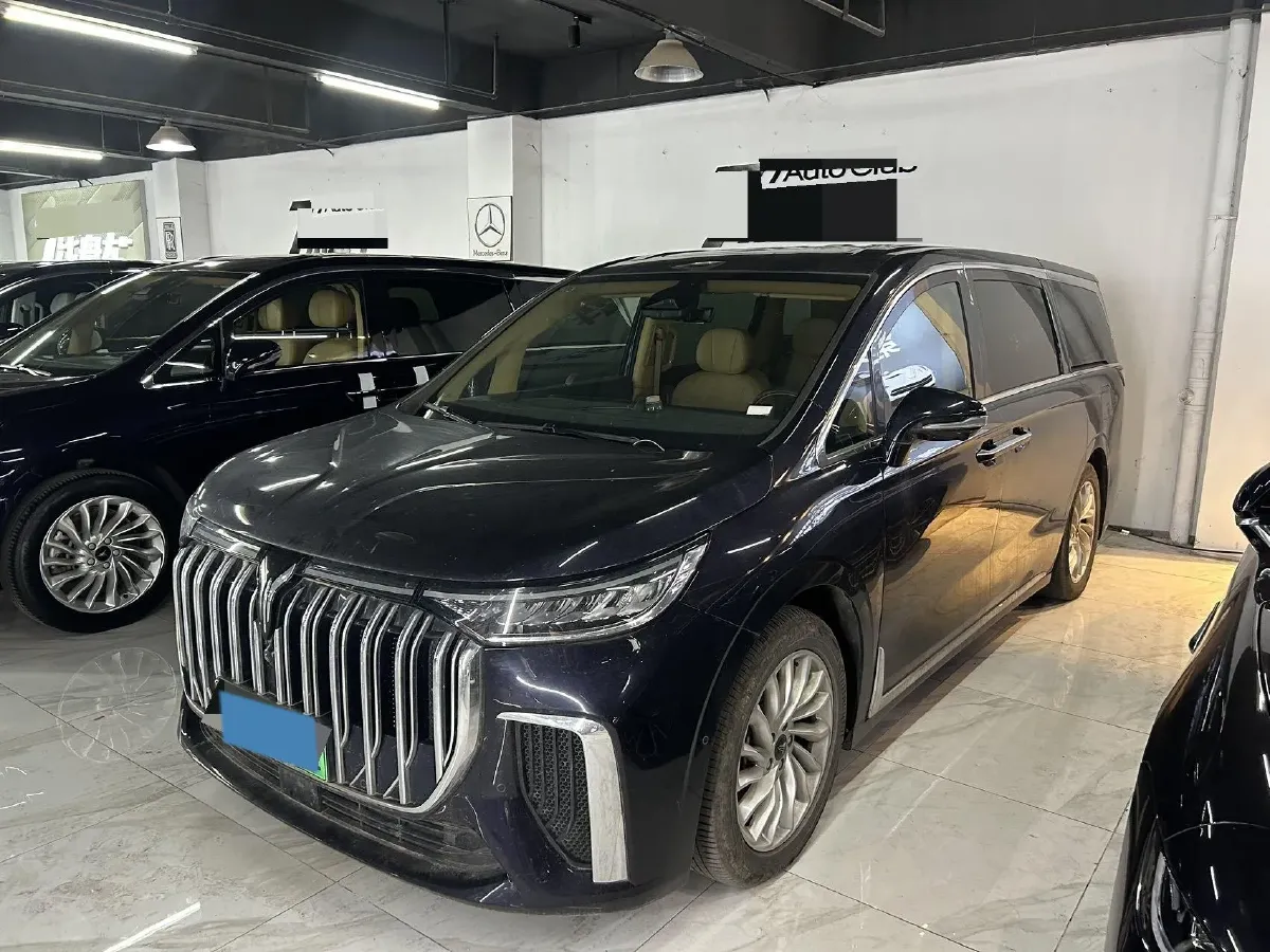 2024 Voyah Dream 1.5T 150HP L4 PHEV 43KWH,autocango,china used car exporter,china ev exporter,chinese used car exporter,chinese used ev exporter