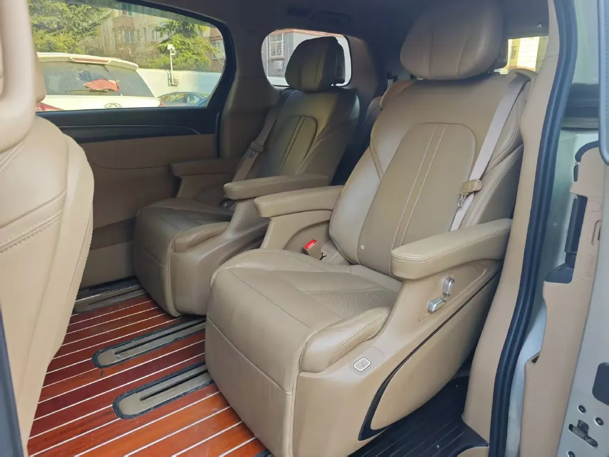 2020 Buick GL8 2.0T 237HP L4 9AT,autocango,china used car exporter,china ev exporter,chinese used car exporter,chinese used ev exporter