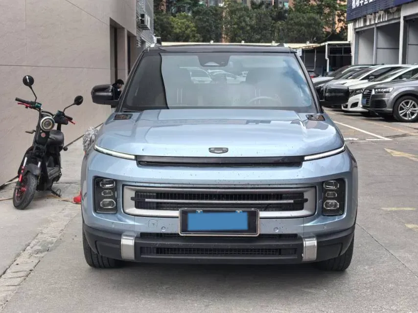 2023 Geely ICON 1.5T 181HP L4 7DCT,autocango,china used car exporter,china ev exporter,chinese used car exporter,chinese used ev exporter