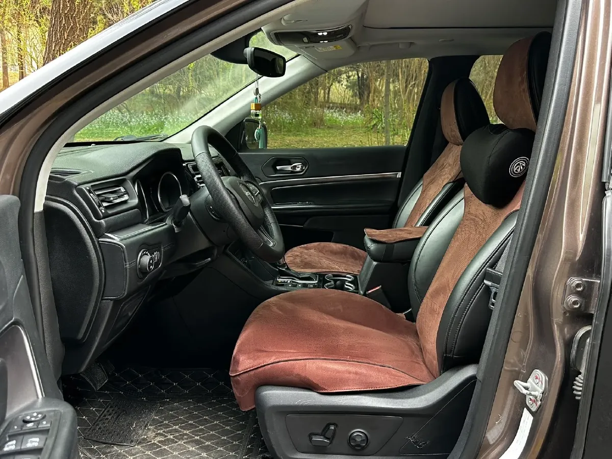 2018 Jeep Commander 2.0T 265HP L4 9AT,autocango,china used car exporter,china ev exporter,chinese used car exporter,chinese used ev exporter