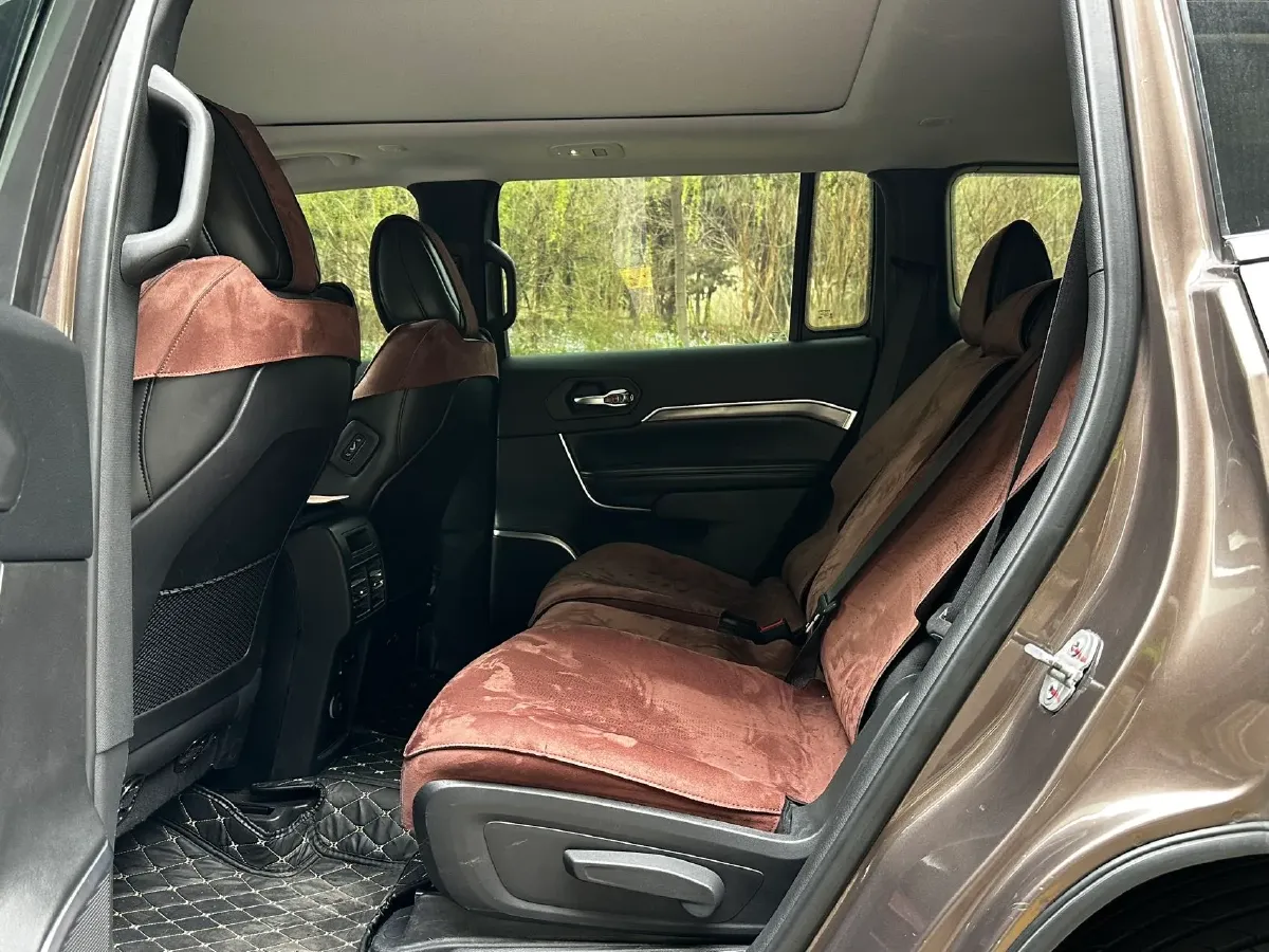 2018 Jeep Commander 2.0T 265HP L4 9AT,autocango,china used car exporter,china ev exporter,chinese used car exporter,chinese used ev exporter