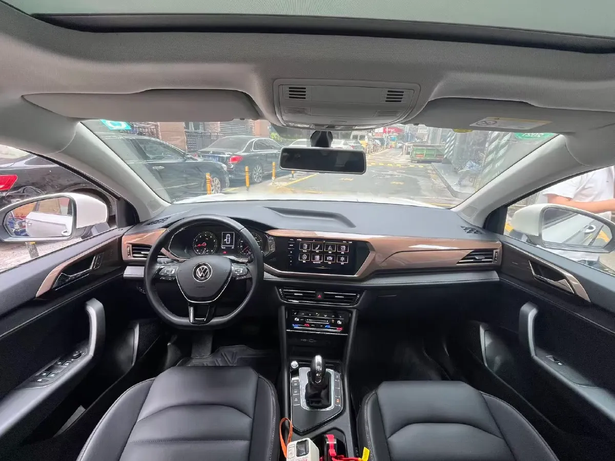 2020 Volkswagen Tharu 2.0T 186HP L4 7DCT,autocango,china used car exporter,china ev exporter,chinese used car exporter,chinese used ev exporter