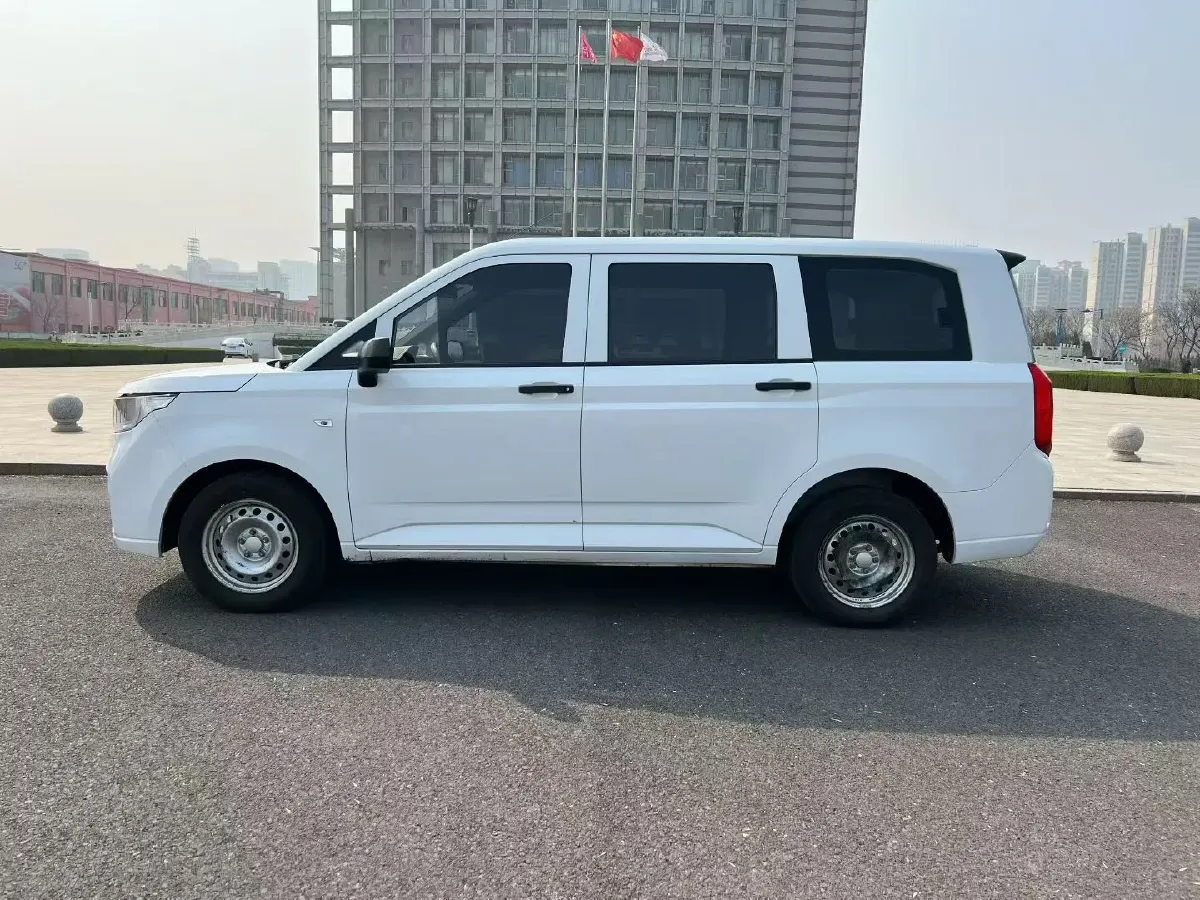 2019 Venucia M50V 1.5L 112HP L4 5MT,autocango,china used car exporter,china ev exporter,chinese used car exporter,chinese used ev exporter