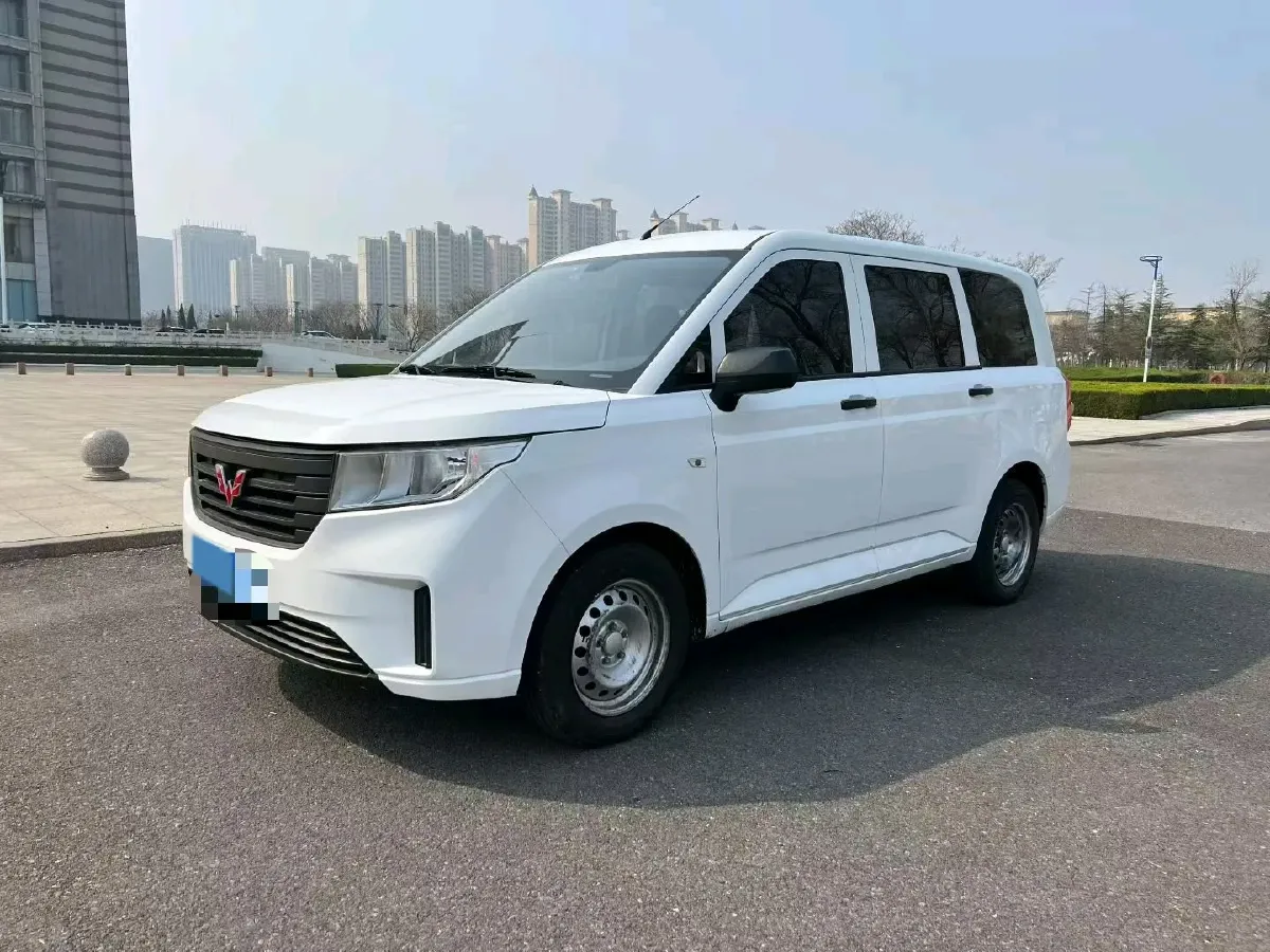 2019 Venucia M50V 1.5L 112HP L4 5MT,autocango,china used car exporter,china ev exporter,chinese used car exporter,chinese used ev exporter
