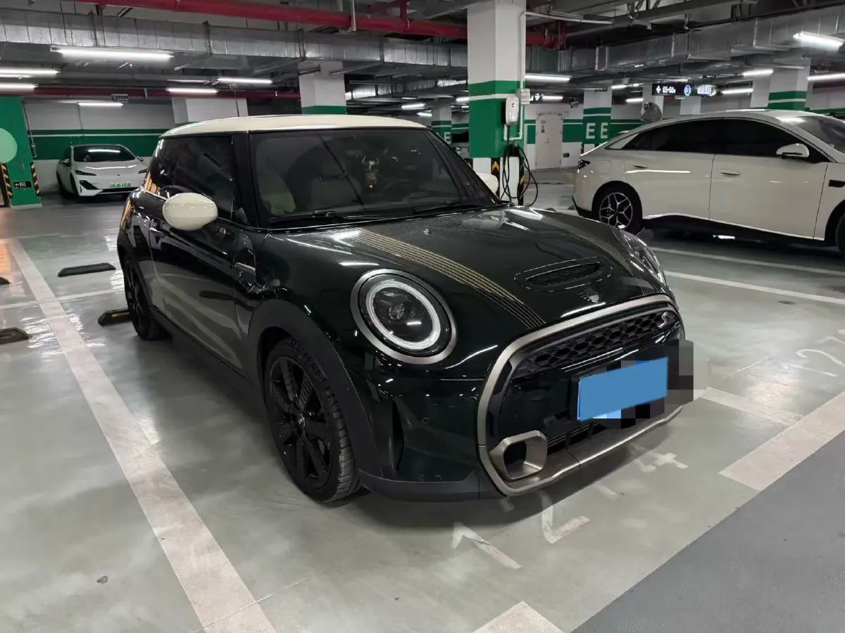 2023 MINI MINI 2.0T 178HP L4 7DCT,autocango,china used car exporter,china ev exporter,chinese used car exporter,chinese used ev exporter