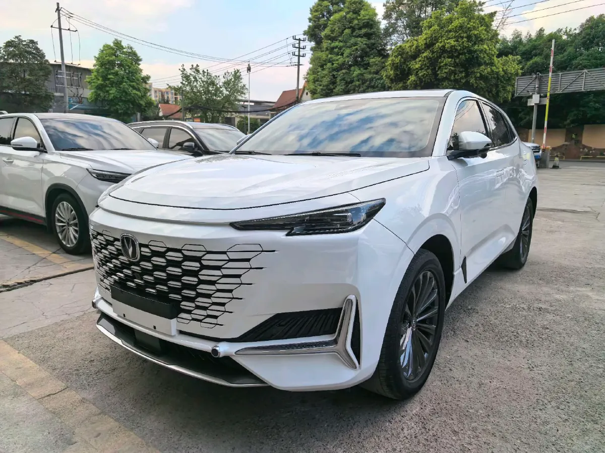 2021 ChangAn UNI-K 2.0T 233HP L4 8AT,autocango,china used car exporter,china ev exporter,chinese used car exporter,chinese used ev exporter