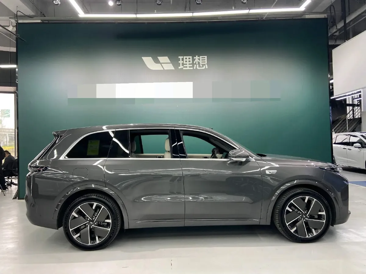 2025 Li L8 Range Extended 154HP REEV,autocango,china used car exporter,china ev exporter,chinese used car exporter,chinese used ev exporter