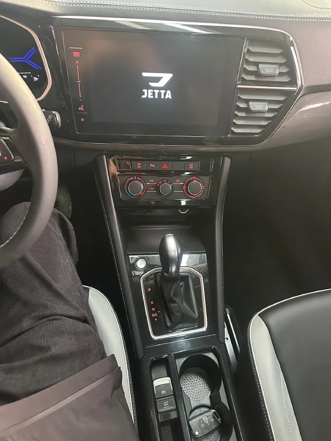 2023 Jetta VS7 1.4T 150HP L4 6AT,autocango,china used car exporter,china ev exporter,chinese used car exporter,chinese used ev exporter