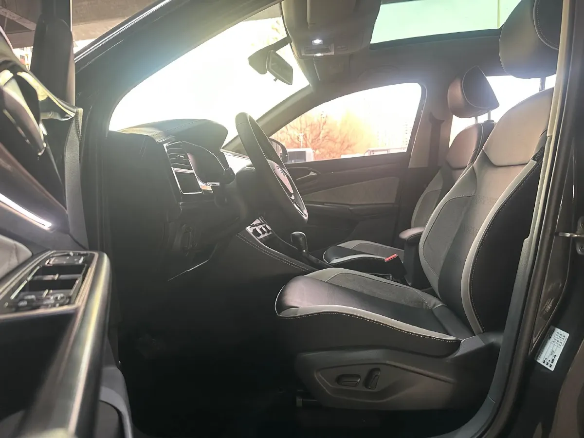 2023 Jetta VS7 1.4T 150HP L4 6AT,autocango,china used car exporter,china ev exporter,chinese used car exporter,chinese used ev exporter