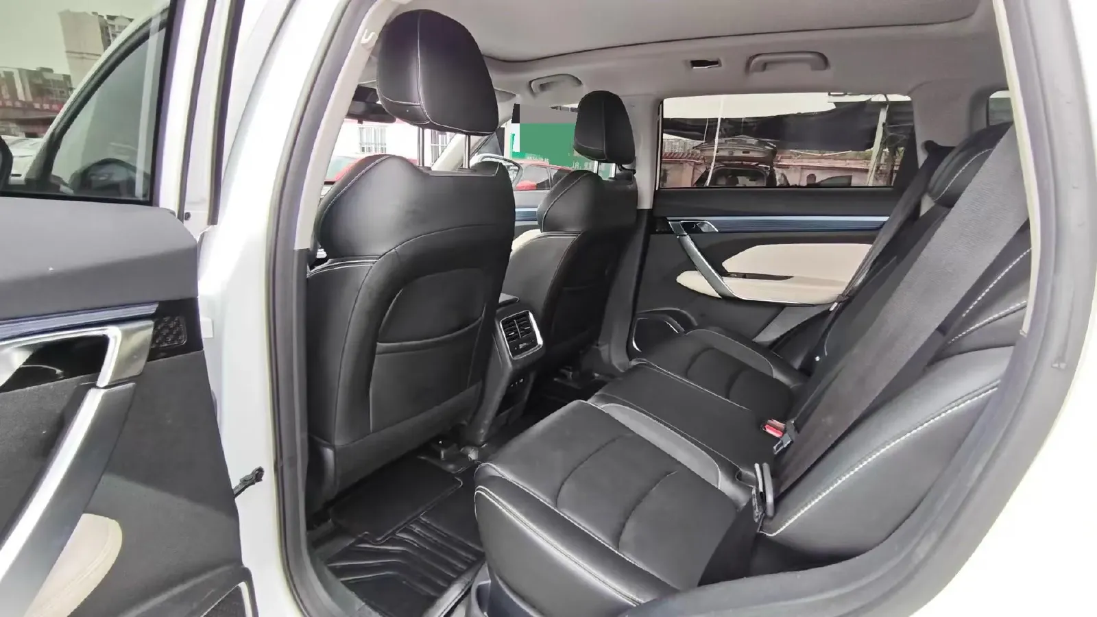 2022 Geely Azkarra 1.8T 184HP L4 7DCT,autocango,china used car exporter,china ev exporter,chinese used car exporter,chinese used ev exporter