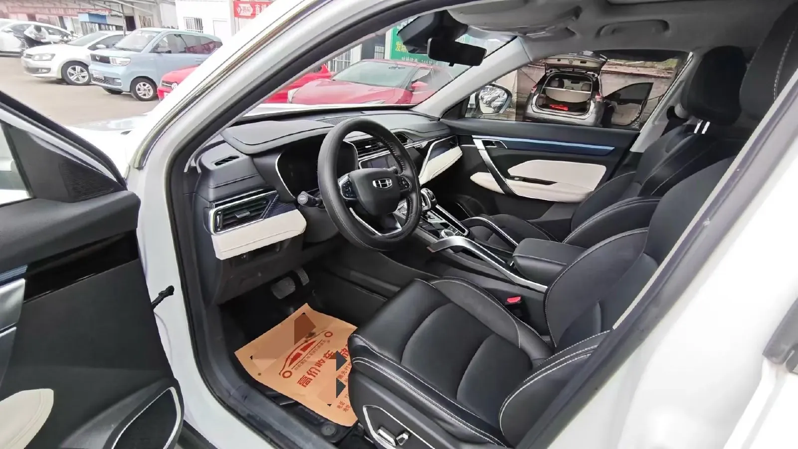 2022 Geely Azkarra 1.8T 184HP L4 7DCT,autocango,china used car exporter,china ev exporter,chinese used car exporter,chinese used ev exporter