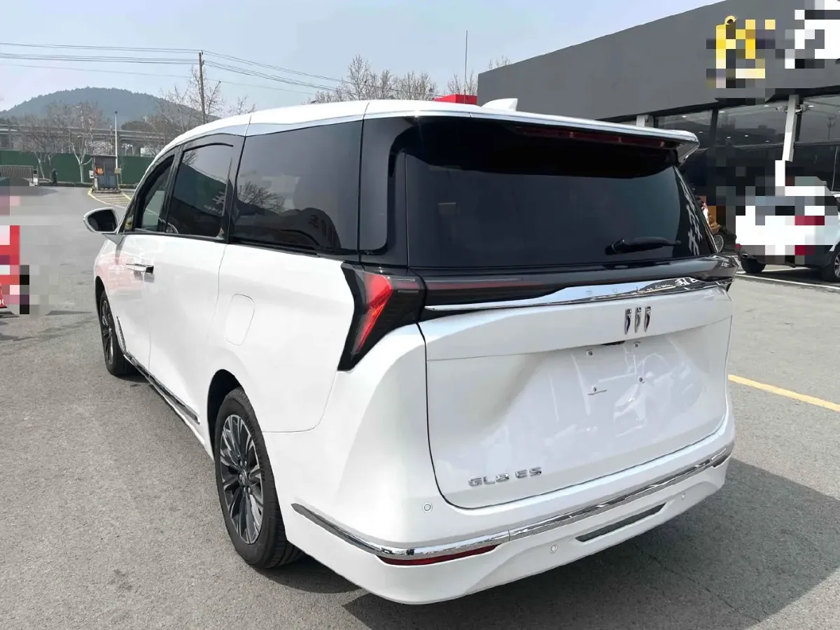 2025 Buick GL8 2.0T 237HP L4 9AT,autocango,china used car exporter,china ev exporter,chinese used car exporter,chinese used ev exporter